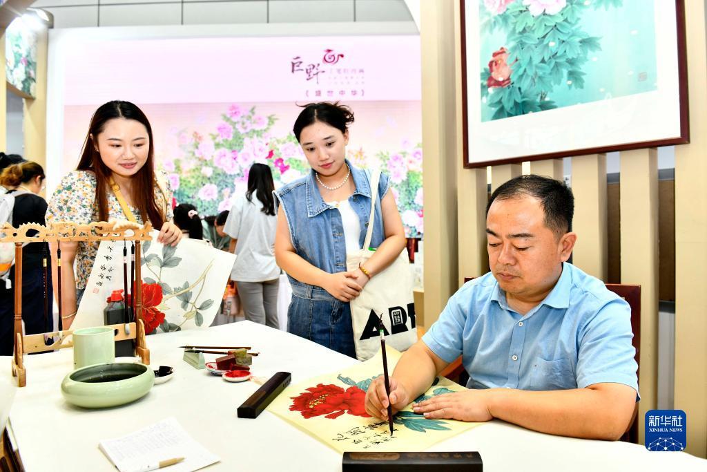 百万疯狂炸金花
